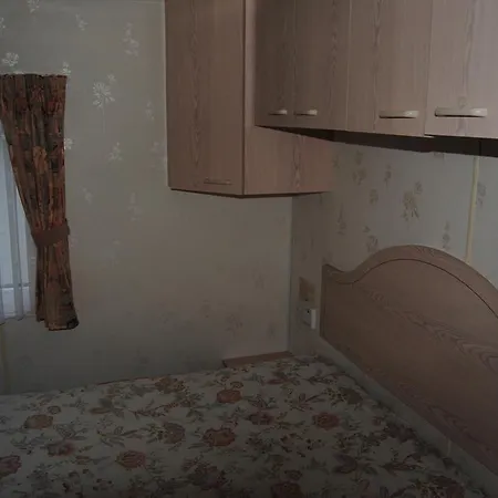 Деревянный коттедж Lepiku Holiday House Курессааре